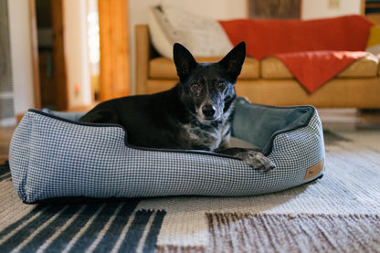 Houndstooth Lounge Bed